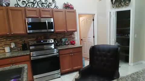 Snapshot of sam_papithebarber chatting on October 23, 2025, 6:34 am sam_papithebarber online show from October 23, 2025, 6:34 am