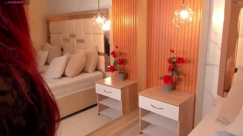 samantha   online show from December 22, 2025, 8:44 am