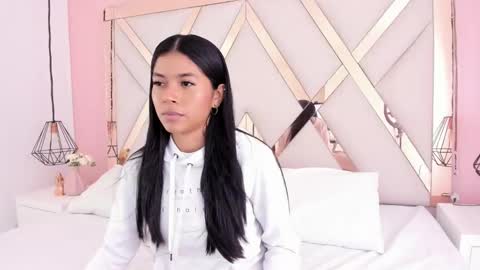 Snapshot of samantaa_shy chatting on March 10, 2025, 3:01 am sam online show from March 10, 2025, 3:01 am