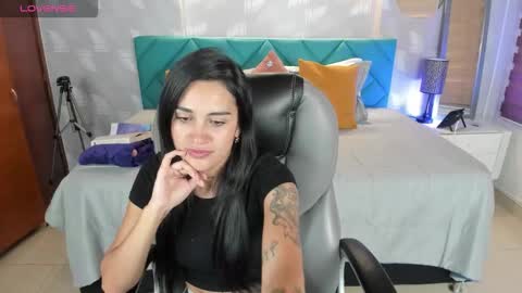 natalia online show from November 12, 2025, 1:11 pm