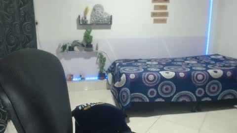 Snapshot of samantha__morris chatting on December 5, 2024, 12:08 am sammy online show from December 5, 2024, 12:08 am
