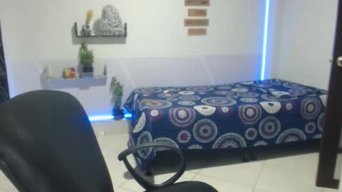 Snapshot of samantha__morris chatting on September 12, 2025, 5:18 am sammy online show from September 12, 2025, 5:18 am
