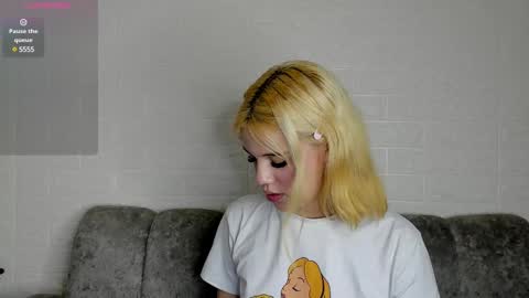 samantha_browwnn online show from February 11, 2025, 3:08 am