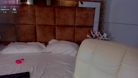 Snapshot of samantha_cp_ chatting on December 1, 2025, 12:43 pm Sammy online show from December 1, 2025, 12:43 pm