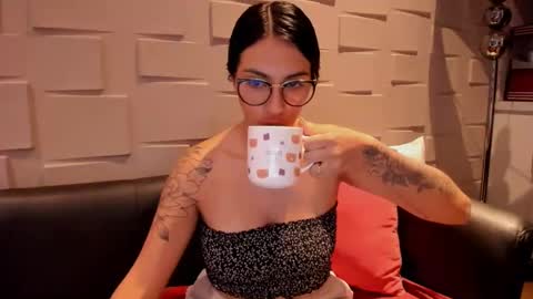 Snapshot of samantha_jadee chatting on January 2, 2025, 12:03 pm Samantha online show from January 2, 2025, 12:03 pm