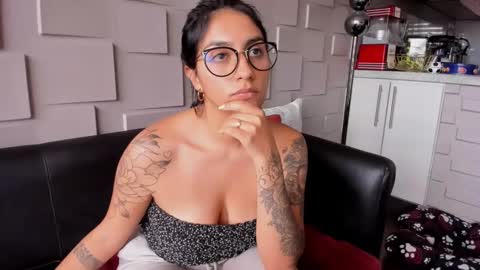 Snapshot of samantha_jadee chatting on January 2, 2025, 7:18 pm Samantha online show from January 2, 2025, 7:18 pm