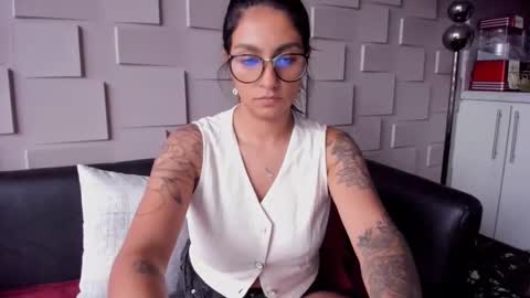 Snapshot of samantha_jadee chatting on January 3, 2025, 7:18 pm Samantha online show from January 3, 2025, 7:18 pm
