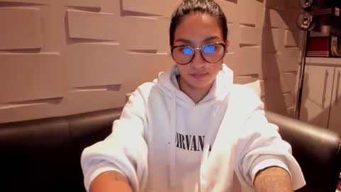 Snapshot of samantha_jadee chatting on January 3, 2025, 11:01 pm Samantha online show from January 3, 2025, 11:01 pm