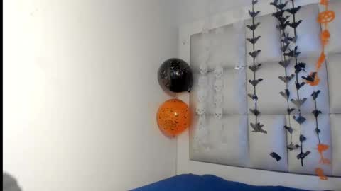 samantha_js_ online show from October 22, 2025, 7:35 pm