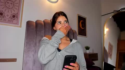 samantha_lux_ online show from January 5, 2026, 5:27 pm