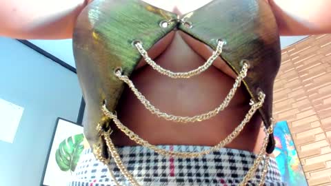 Snapshot of samantha_milfs chatting on January 29, 2025, 11:09 am samantha_milfs online show from January 29, 2025, 11:09 am