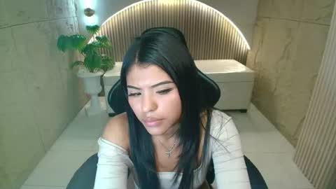 Snapshot of samantha_r__ chatting on July 13, 2026, 10:45 pm Sam online show from July 13, 2026, 10:45 pm