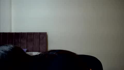 samantha willis online show from November 19, 2025, 1:16 am