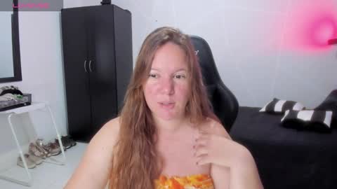 Samantha samy online show from November 17, 2025, 1:44 am