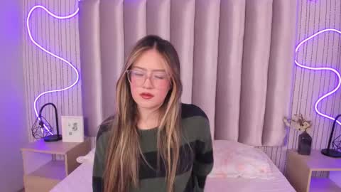 Alejandra  online show from September 13, 2025, 1:55 pm