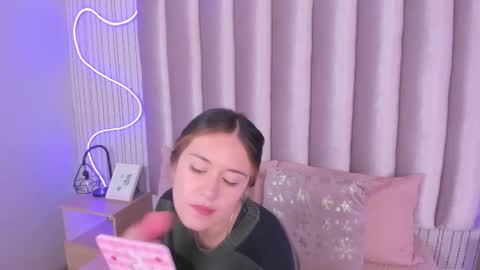 Alejandra  online show from November 22, 2025, 12:15 pm