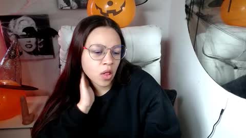 Samantha online show from October 15, 2025, 3:34 pm