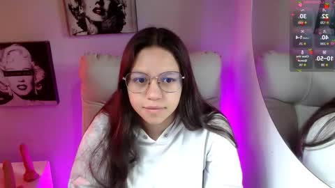 Samantha online show from November 19, 2025, 2:06 pm