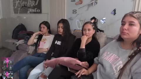 samara_as online show from December 15, 2025, 2:10 pm