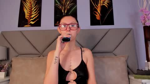 Samara  online show from November 24, 2025, 12:38 pm