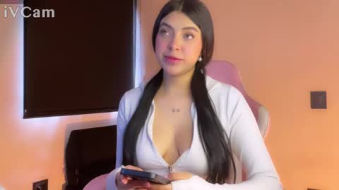 Snapshot of samara_lam chatting on February 2, 2025, 3:28 pm Sammy online show from February 2, 2025, 3:28 pm