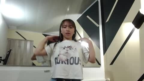 Snapshot of samara_purple chatting on January 9, 2025, 2:29 pm Dafne online show from January 9, 2025, 2:29 pm