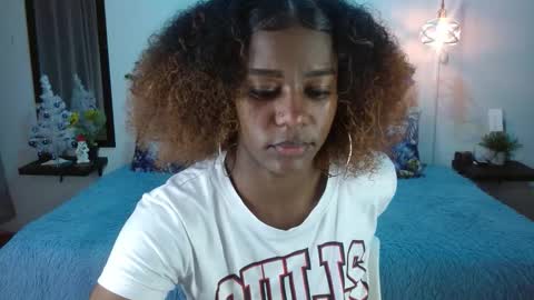 samara_roxx online show from November 17, 2025, 2:39 am