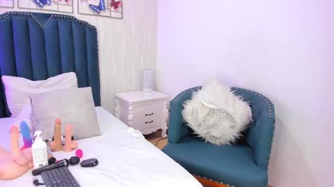 Samara Warren online show from March 6, 2025, 2:51 pm