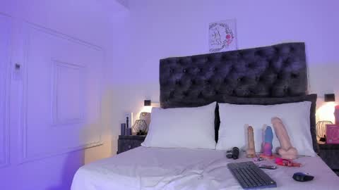 Snapshot of samara_warren77 chatting on April 28, 2026, 7:52 pm Samara Warren online show from April 28, 2026, 7:52 pm
