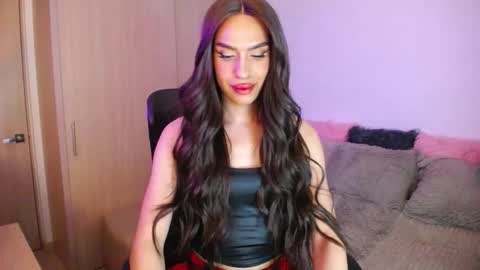 Samara Silex online show from October 17, 2025, 2:37 am