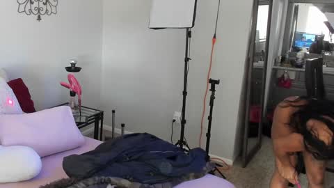 Yaya online show from January 16, 2025, 8:14 pm