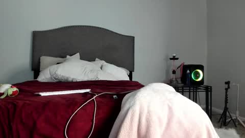 Yaya online show from September 11, 2025, 10:48 am