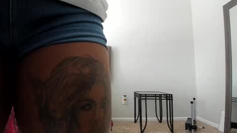 Yaya online show from September 29, 2025, 6:46 pm