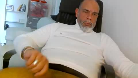 Snapshot of samcool67 chatting on April 15, 2026, 11:06 am Sam online show from April 15, 2026, 11:06 am