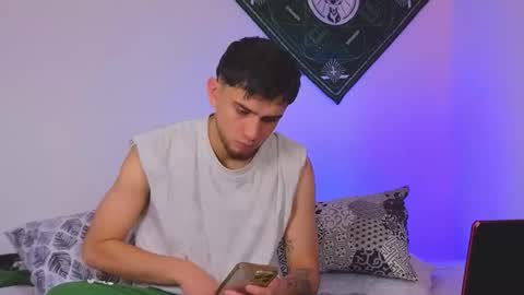 Snapshot of samevansx chatting on October 24, 2025, 2:57 pm samevansx online show from October 24, 2025, 2:57 pm