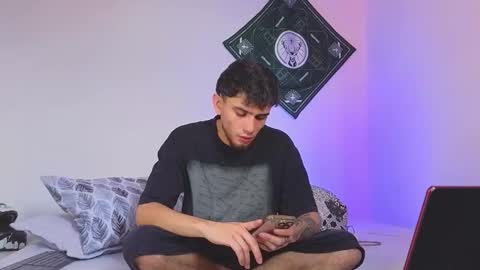 Snapshot of samevansx chatting on November 10, 2025, 3:44 pm samevansx online show from November 10, 2025, 3:44 pm