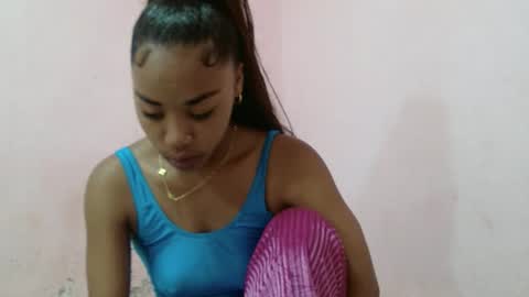 samina2255 online show from November 2, 2025, 5:43 am