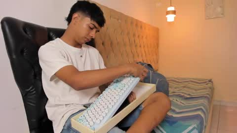Snapshot of samir_19x chatting on June 2, 2026, 6:10 pm samir_19x online show from June 2, 2026, 6:10 pm