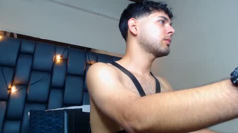 Snapshot of samir_bear chatting on January 10, 2025, 12:36 pm Samir online show from January 10, 2025, 12:36 pm