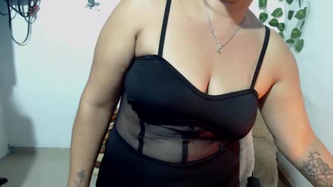 Snapshot of samira_lennox chatting on December 9, 2024, 12:34 am SAMIRA online show from December 9, 2024, 12:34 am