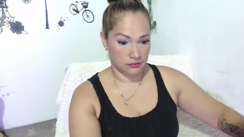 Snapshot of samira_lennox chatting on February 6, 2025, 10:10 pm SAMIRA online show from February 6, 2025, 10:10 pm