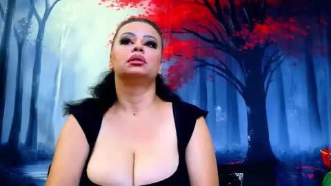 Snapshot of samiraevans chatting on October 16, 2025, 10:00 pm online show from October 16, 2025, 10:00 pm