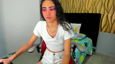 Snapshot of sammanta_18 chatting on November 15, 2025, 4:32 am Samantha online show from November 15, 2025, 4:32 am