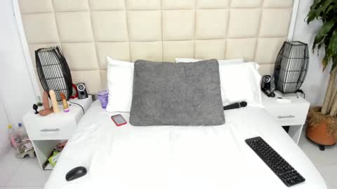 Nice to meet you guys my name is Lina. online show from February 2, 2025, 3:28 pm