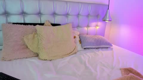 Axel online show from February 8, 2025, 11:34 pm