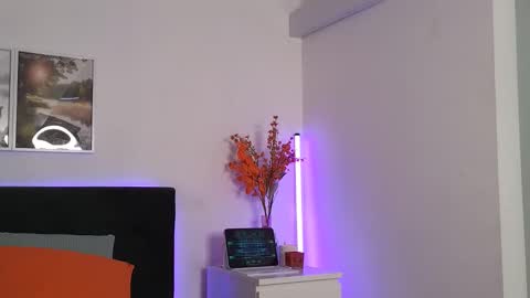 Snapshot of sammypeeks chatting on November 4, 2025, 8:24 am SammyPeeks online show from November 4, 2025, 8:24 am