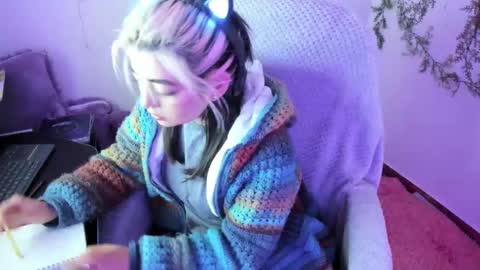 Snapshot of sammysammy_ chatting on January 11, 2025, 8:43 pm online show from January 11, 2025, 8:43 pm