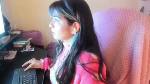 Snapshot of sammysammy_ chatting on October 5, 2025, 5:00 pm online show from October 5, 2025, 5:00 pm