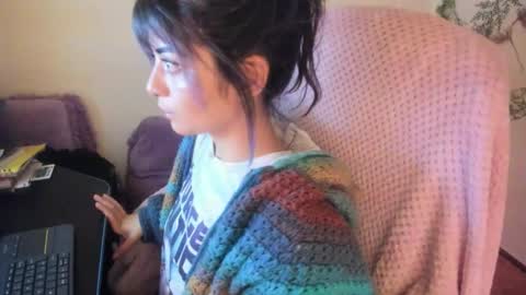 Snapshot of sammysammy_ chatting on October 8, 2025, 2:42 am online show from October 8, 2025, 2:42 am