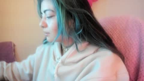   online show from April 5, 2026, 4:26 pm